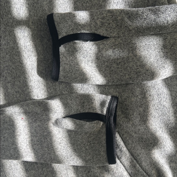 Size Large Thermal Nike Heather Gray Sweatshirt with Black Swoosh - Picture 5 of 10